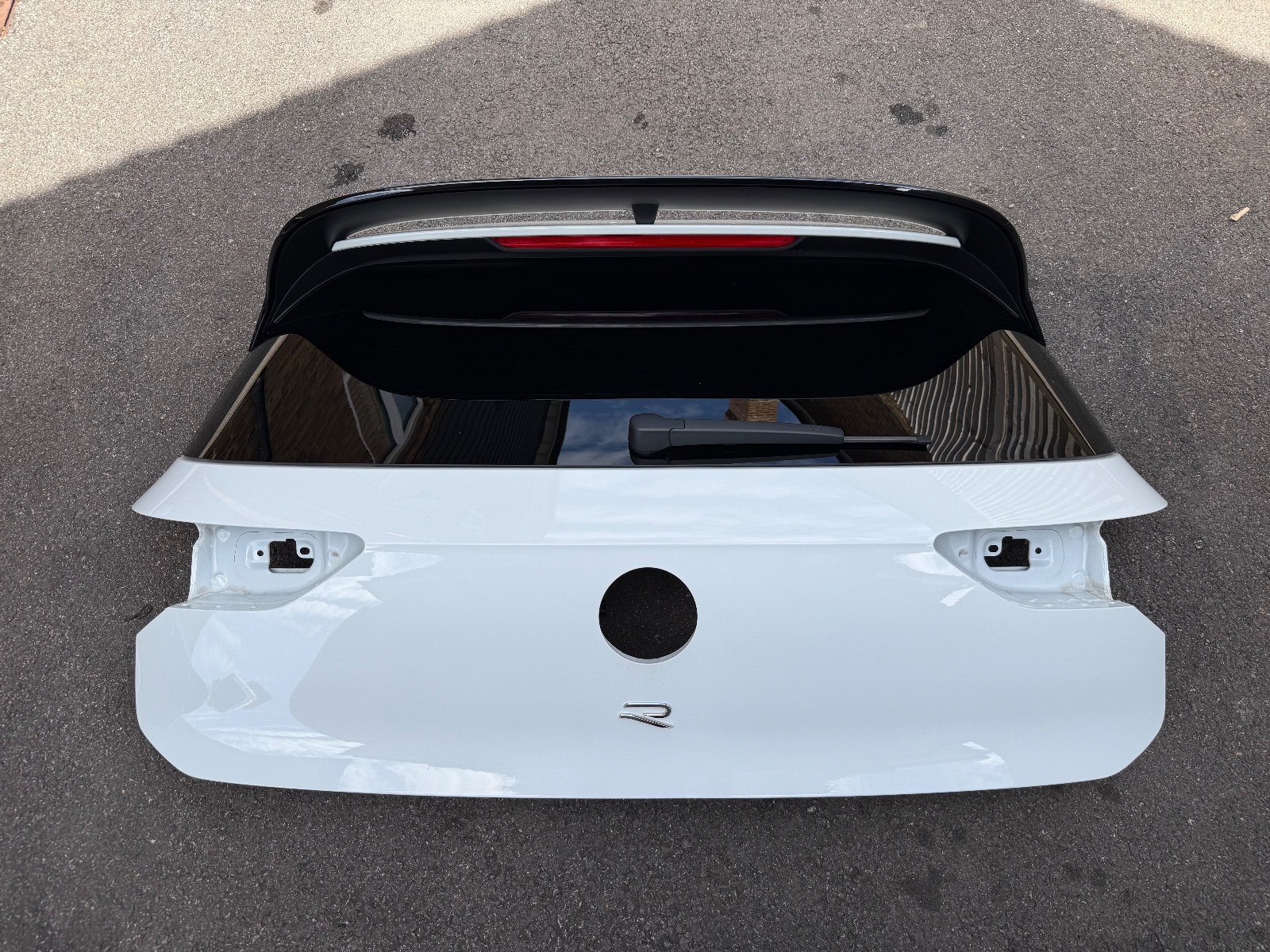 VW Golf R MK8 2023 Tailgate with Spoiler Pure White LC9A C9A 5H6827025D