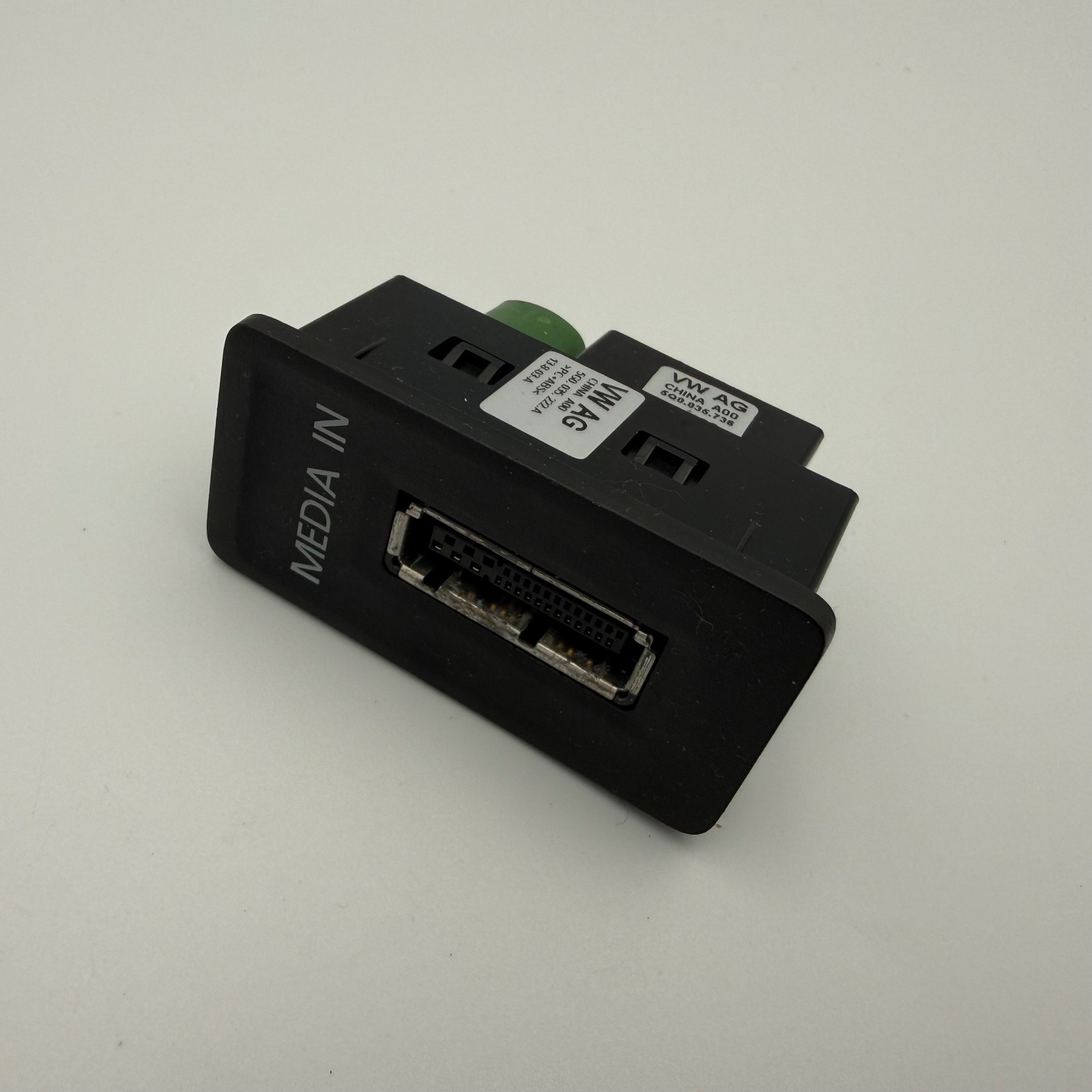 VW GOLF MK7 MEDIA IN INTERFACE PORT SOCKET OUTLET AUX
