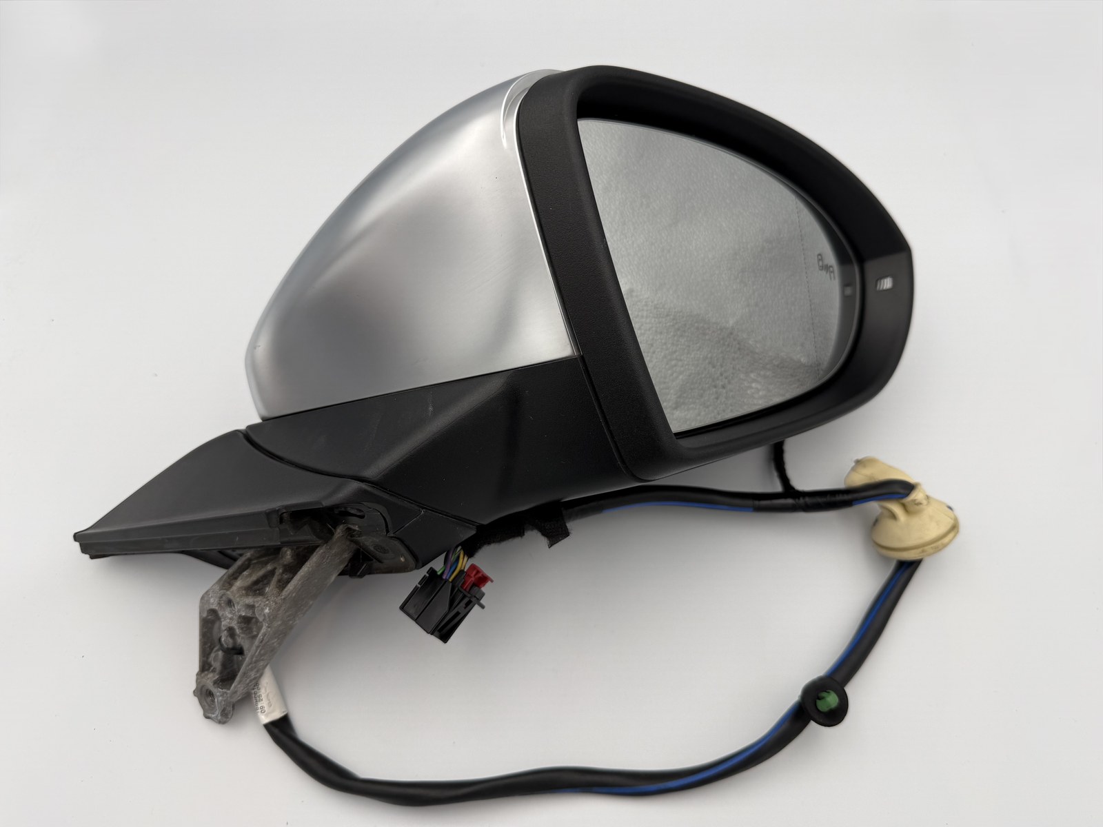 VW GOLF MK7.5 DOOR WING MIRROR HOUSING DRIVERS SIDE 5G2857508BN 9B9 + MIRROR CAP