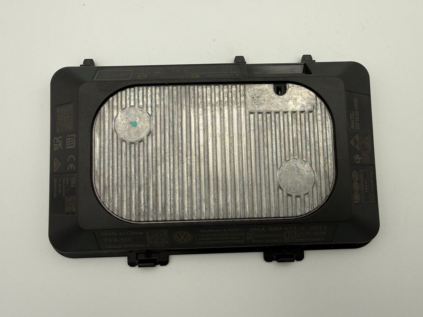 VW GOLF MK8 WIRELESS PHONE CHARGER UNIT OEM 5NA980611A