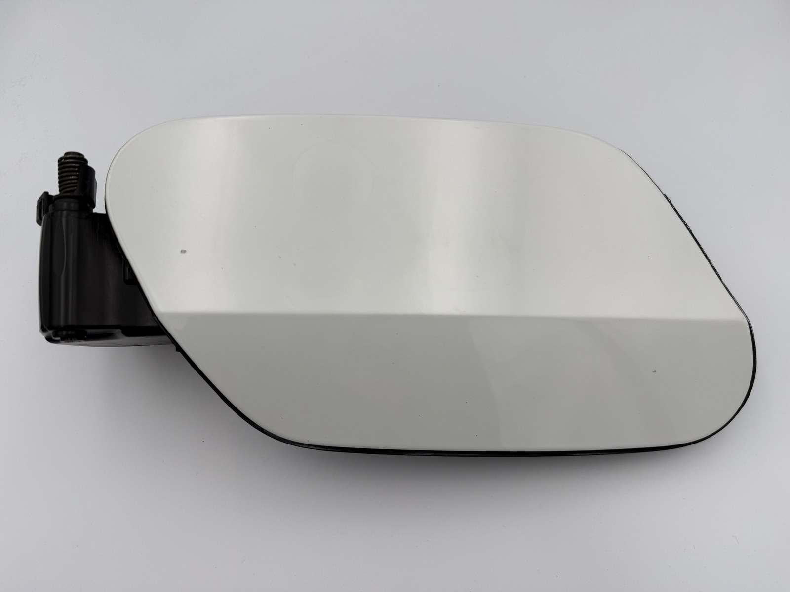 VW GOLF MK8  FUEL FILLER FLAP PURE WHITE C9A LC9A 5H0809857D 2020-2026
