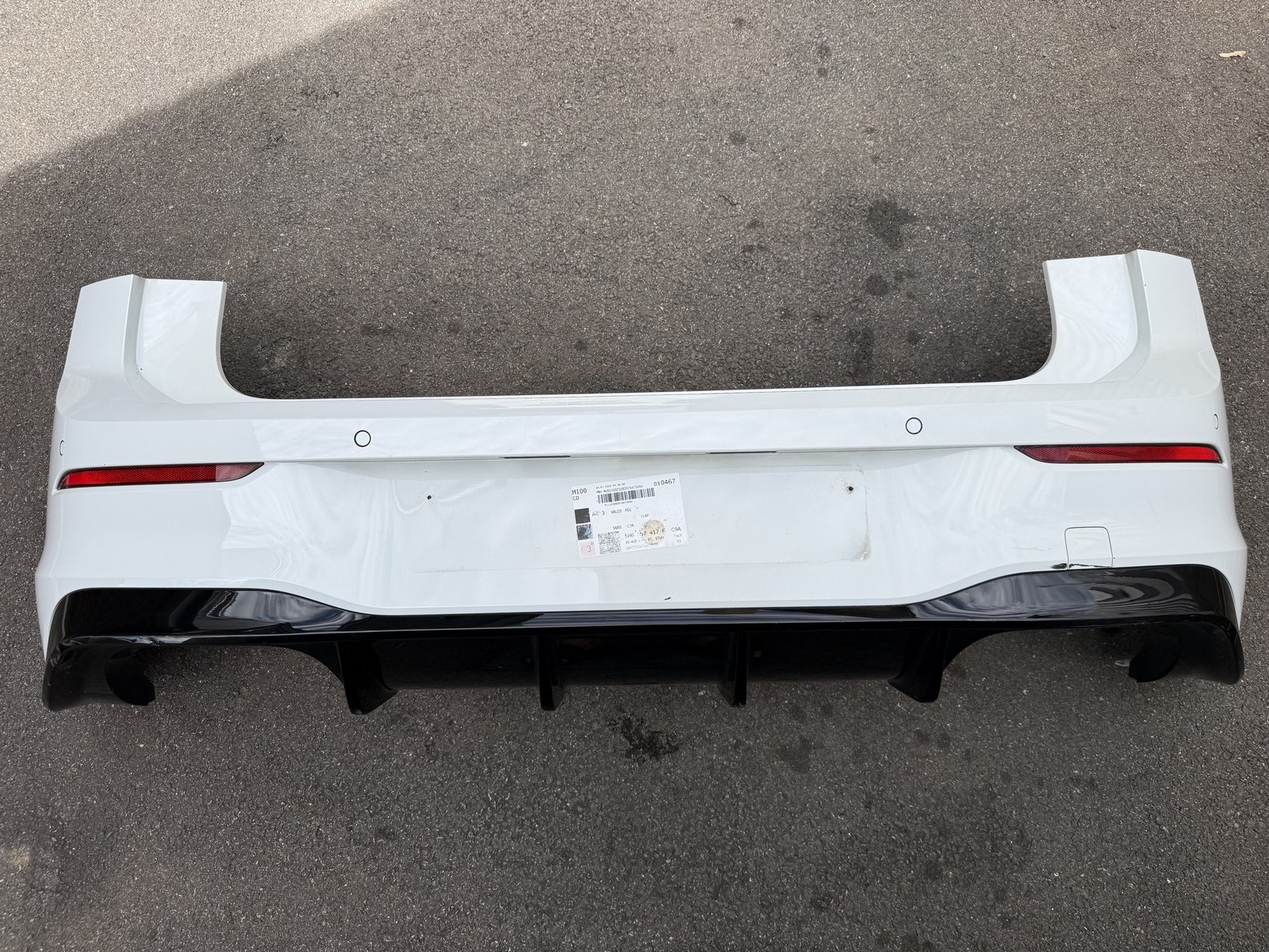 VW GOLF R REAR BUMPER IN PURE WHITE LC9A C9A 5H6807417F