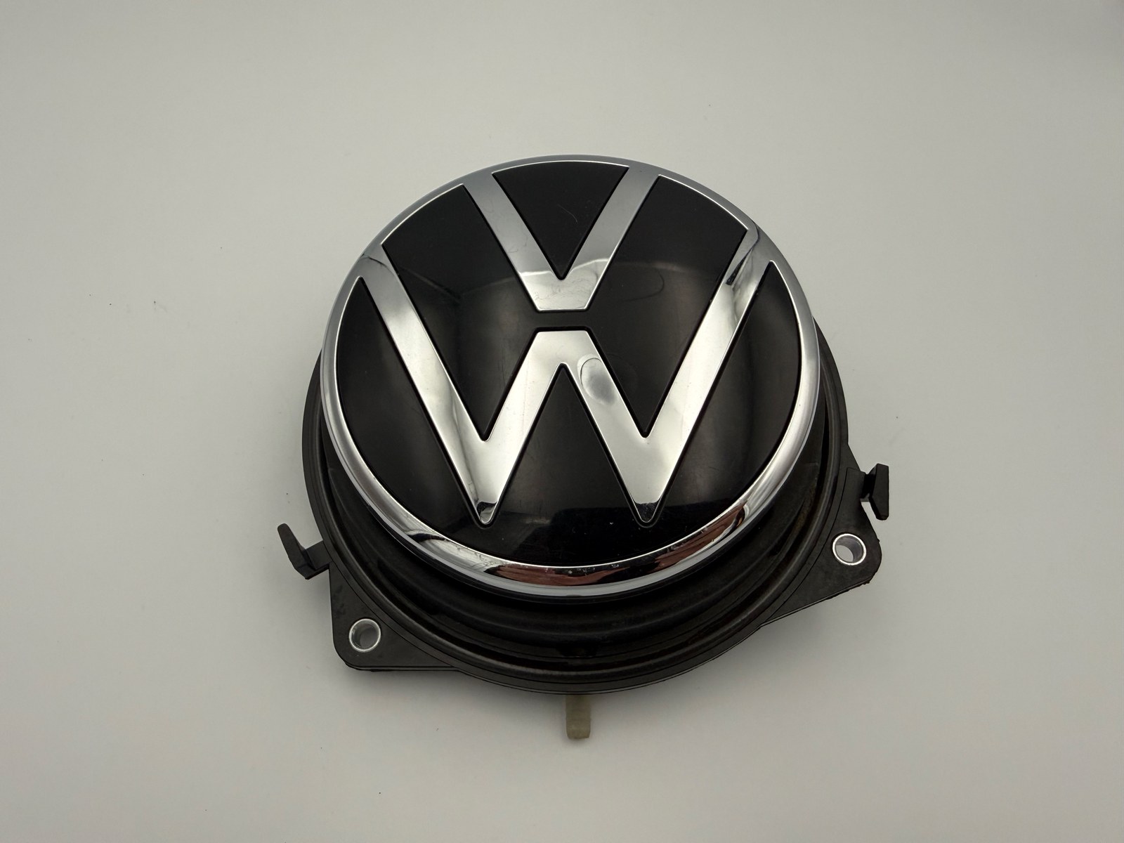 VW GOLF MK8 BOOT HANDLE BADGE FITS MODELS FROM 2020 TO 2026 5H6827469A