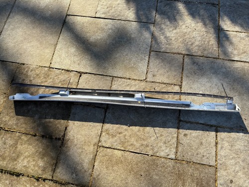 VW GOLF MK7 R PASSENGERS SIDE SKIRT & BRACKET WHITE 5G0853855A